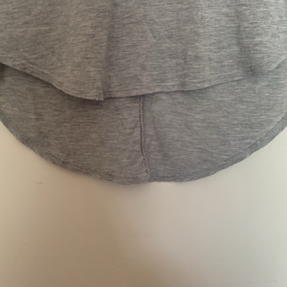 Women’s Trouvé tee size XXS. Color grey. Extra long back and shorter in front. - Picture 4 of 6